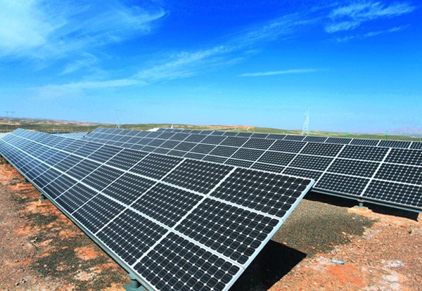 光(guāng)伏的(de)雷電(diàn)防護